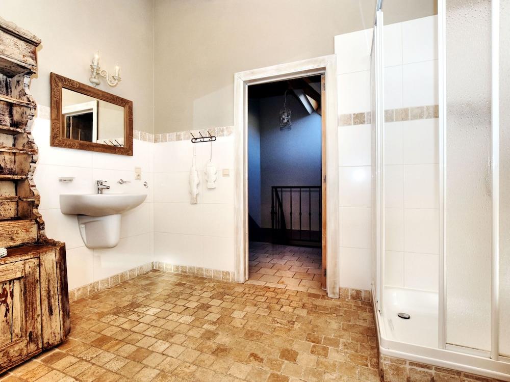 Cozy Holiday Home In Ennal