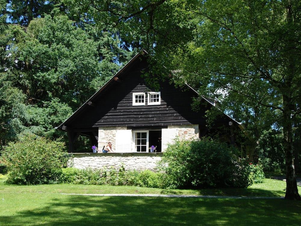 Chic Villa In Vielsalm With Private Garden