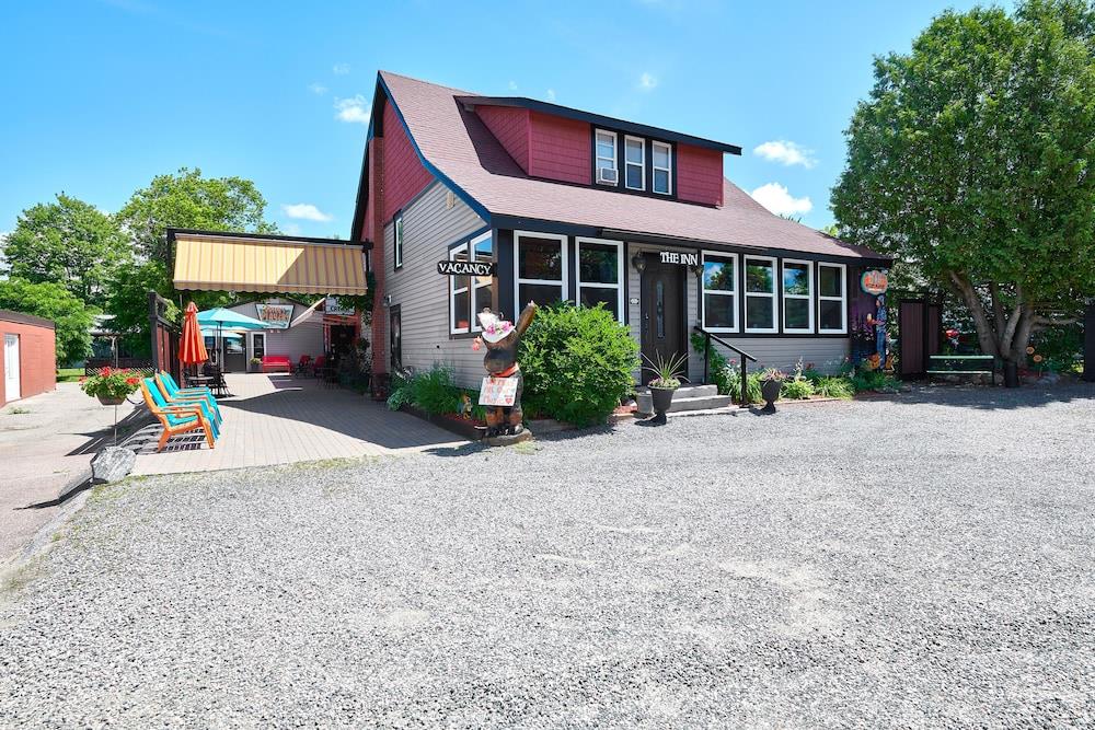 The Inn At Peter's Players