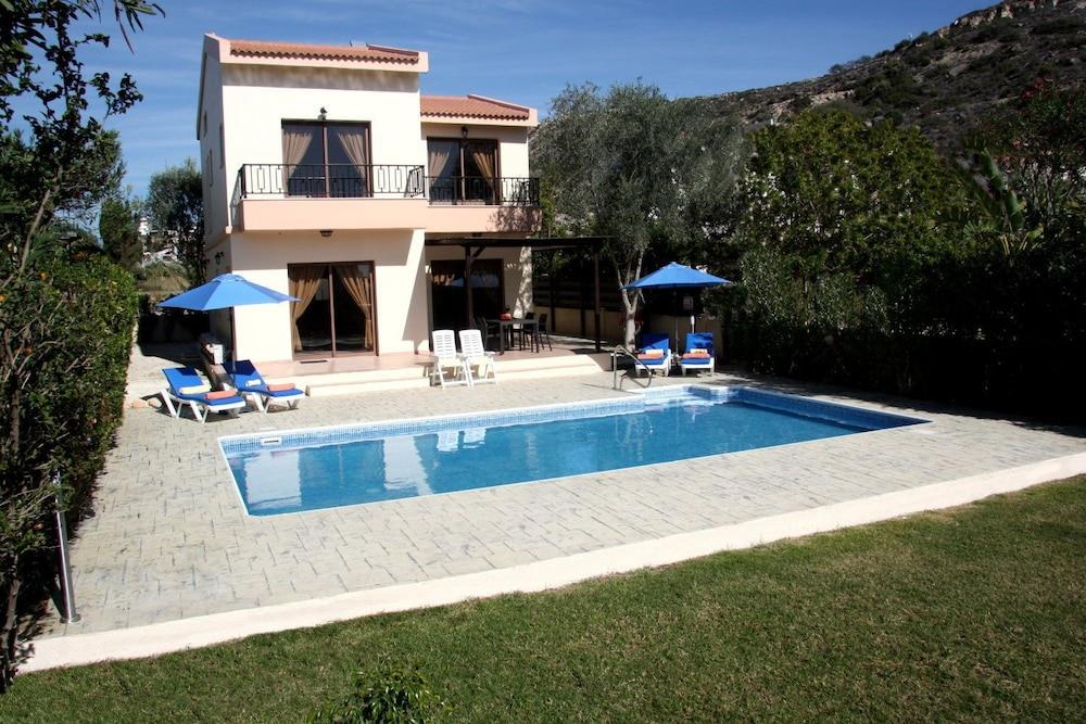 Vineland Holiday Villas