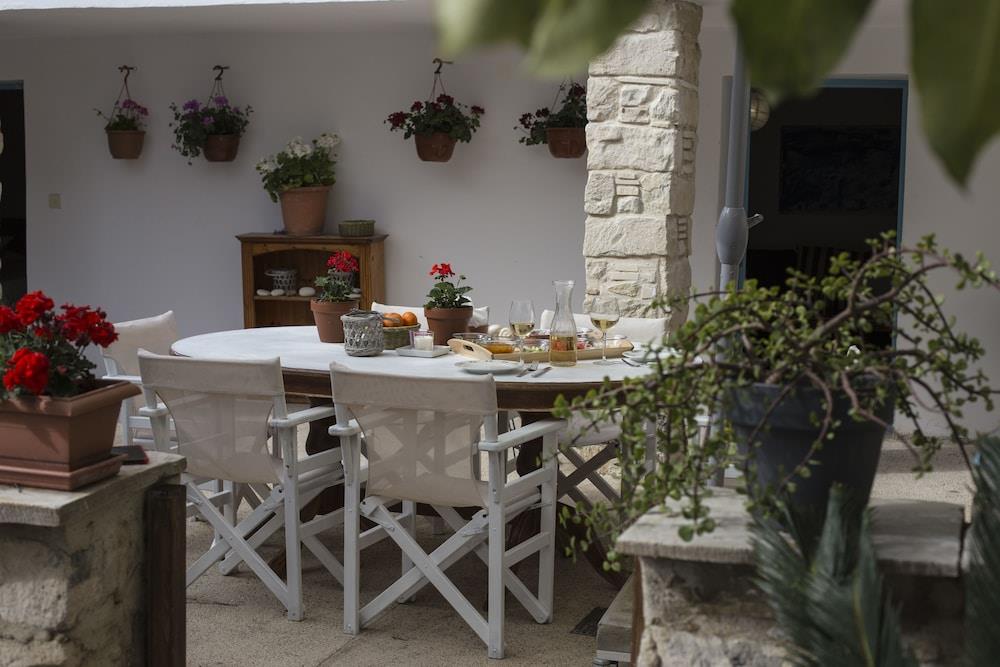 Cottage Houses Pentakomo