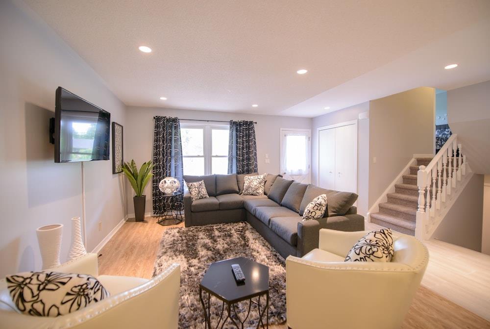 Niagara Stone Retreat