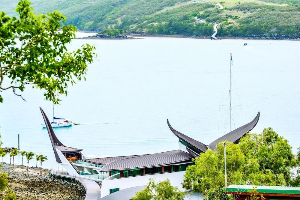 Heliconia 1 Hamilton Island 3 Bedroom Ocean View Spacious Holiday Accommodation