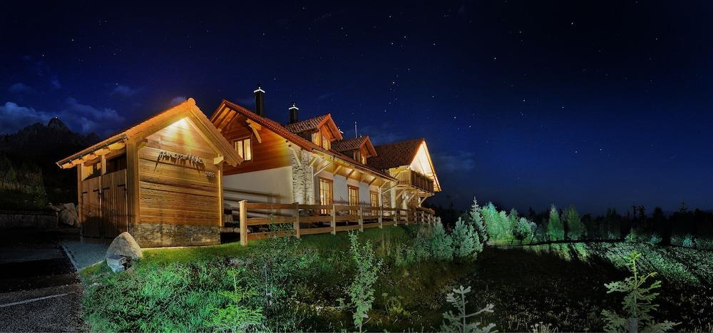 Panoramic Mountain Residence