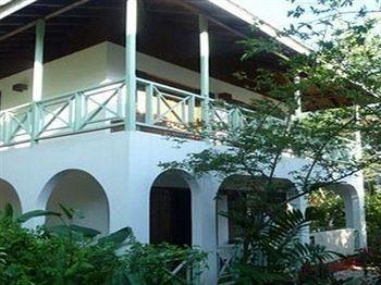 Paradise Tropical Gardens Suites