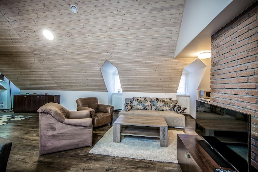 Aplend City Bastova 1