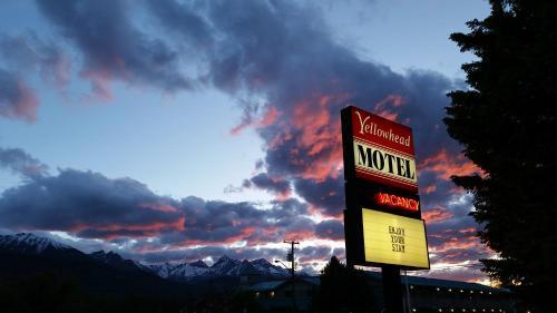 Yellowhead Motel