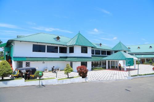 Contour Backwaters Resort & Convention Center