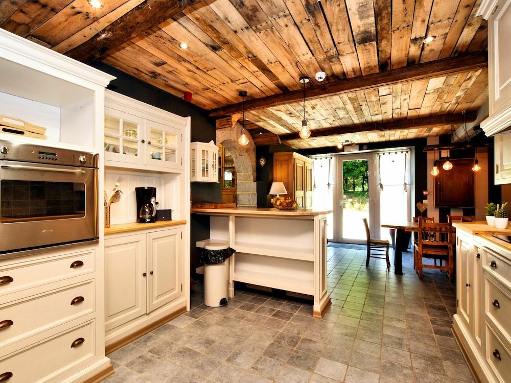 Attractive Holiday Home With Heated And Private Swimming Pool. All-In Costs!