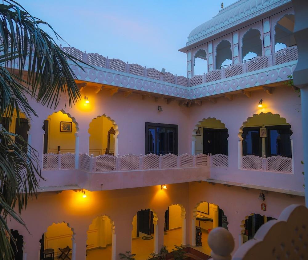 Hotel Kiran Villa Palace
