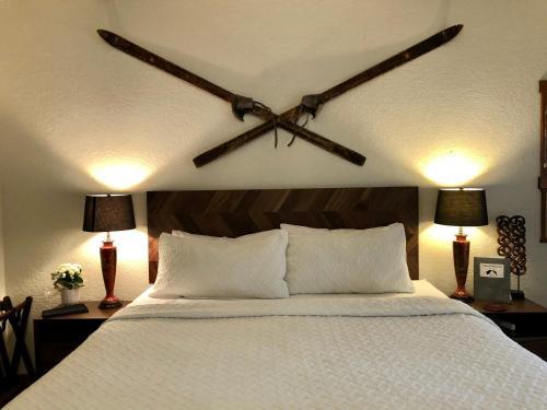 A Bear And Bison Country Inn