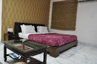 Richie Rich Royal Inn