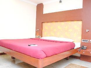 Everest Park Residency