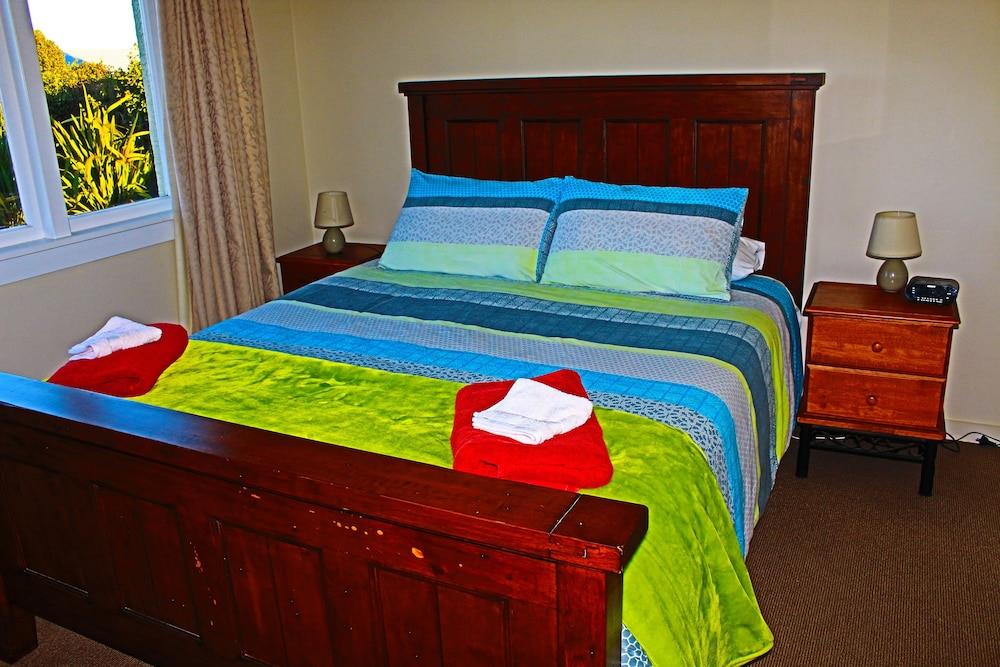 The Green Gecko House