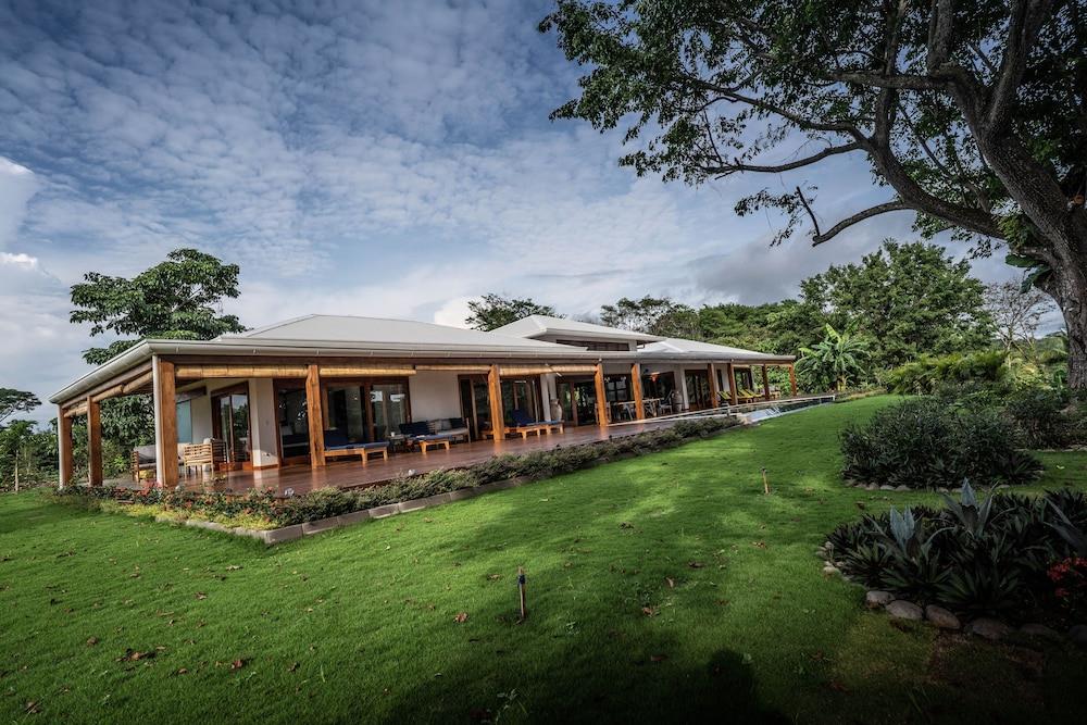 Hermosa-Hills Luxury Villas