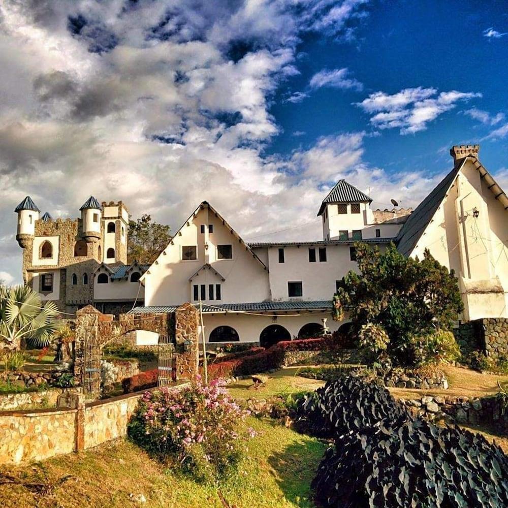 El Mesón De La Sierra - Hostería