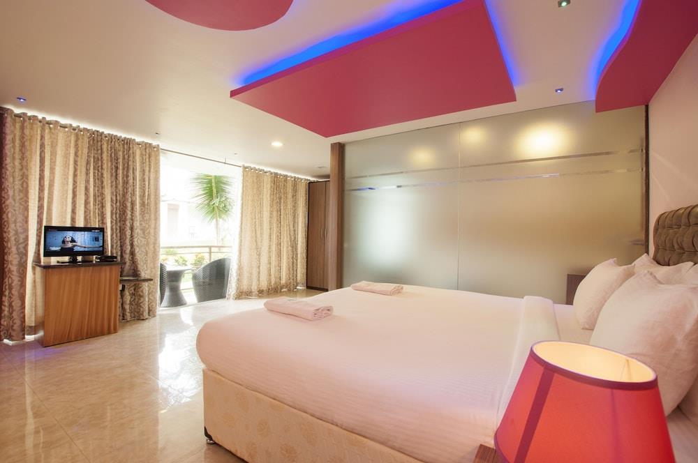 V Resorts Oaktel Boomerang Goa