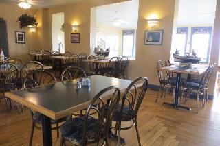 Parkland Village Inn