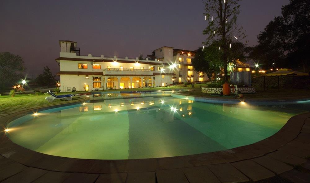 Hotel Khanvel Resort