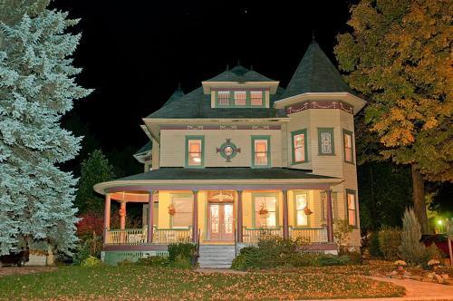 Ruby Manor Bed & Breakfast