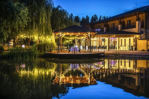 Hotel Termálkristály