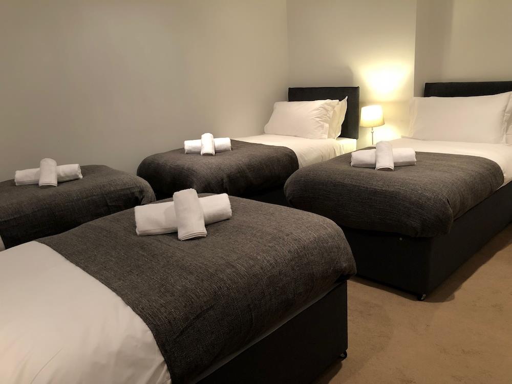 2 Br Ap W. Parking By Pavilion & Pier