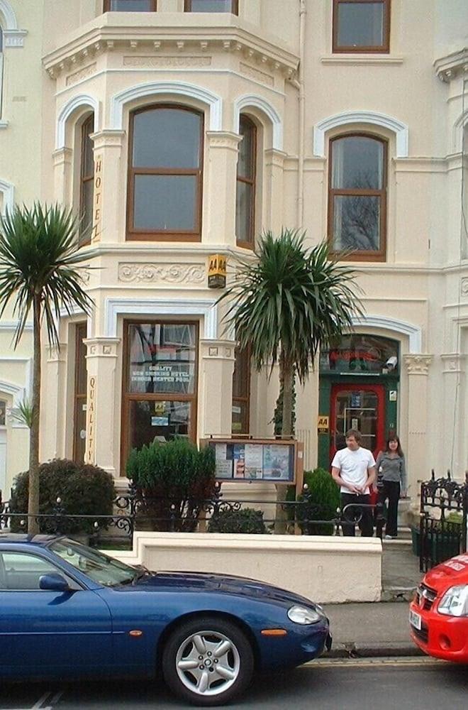 All Seasons Guest House