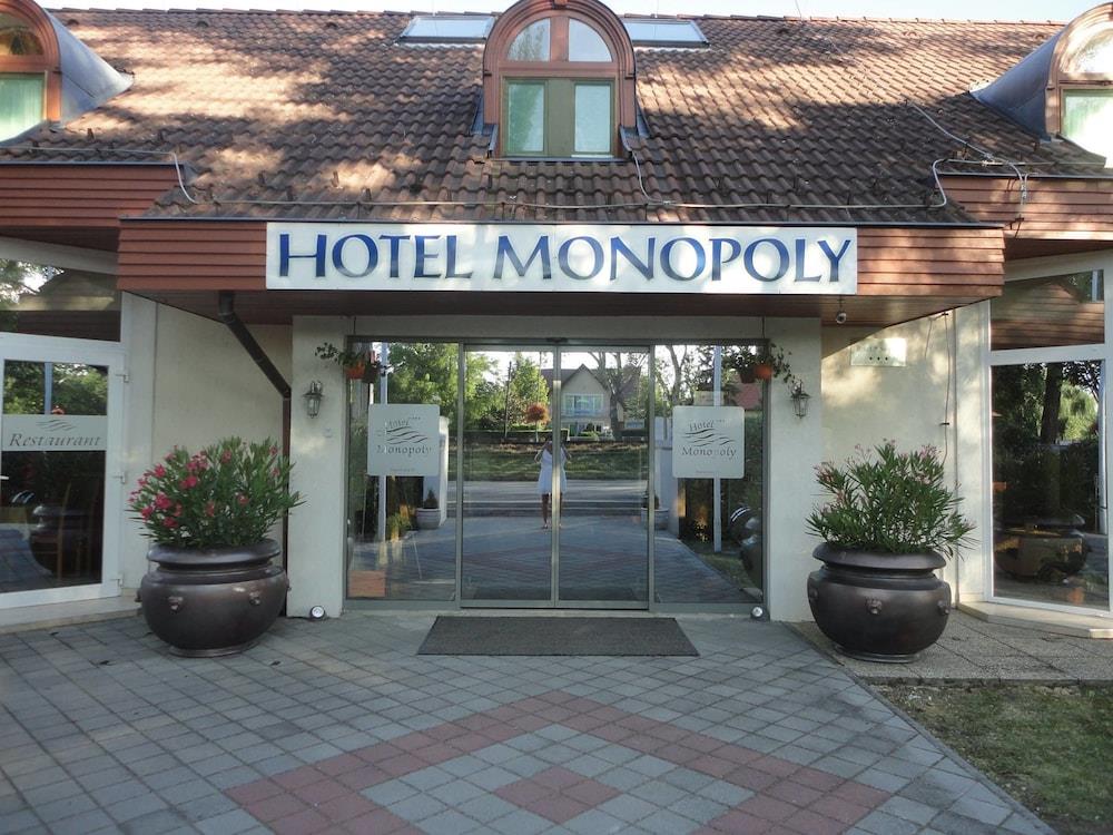Hotel Monopoly