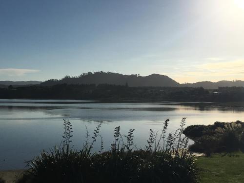 Athenree Waterside Accommodation