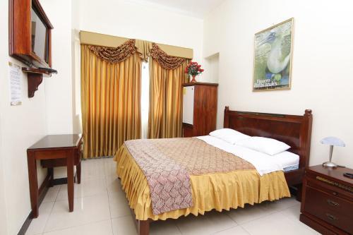 Hotel Versailles Internacional