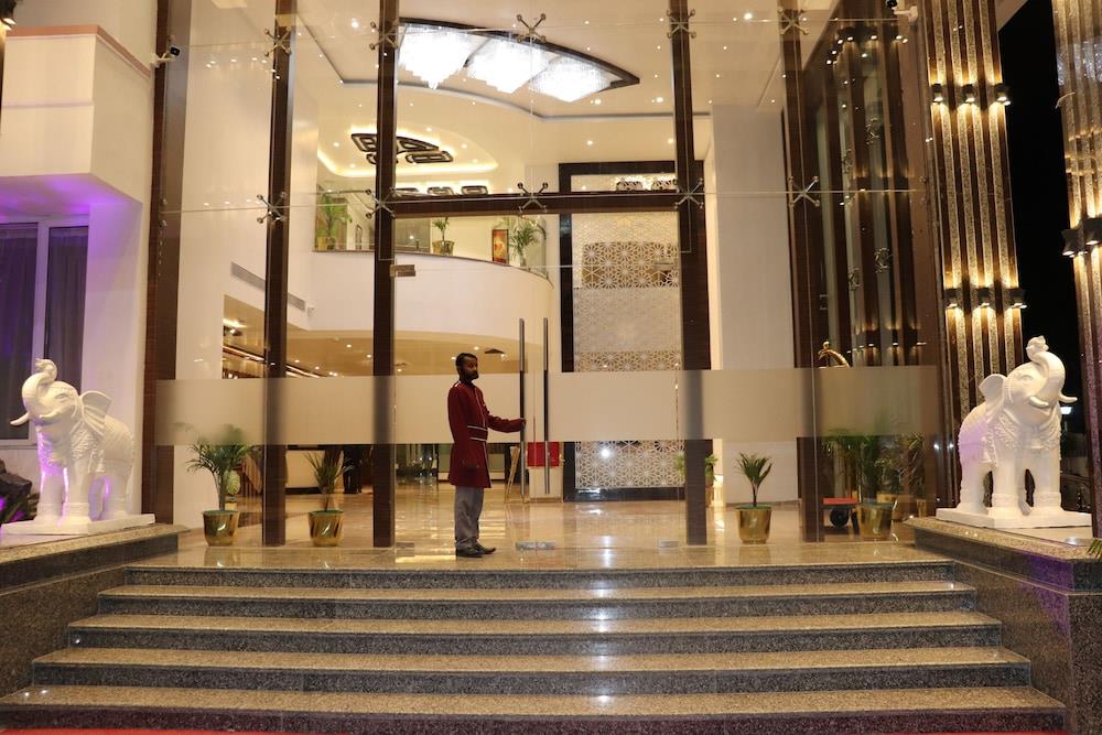 Dhamma Grand Hotel And Resort