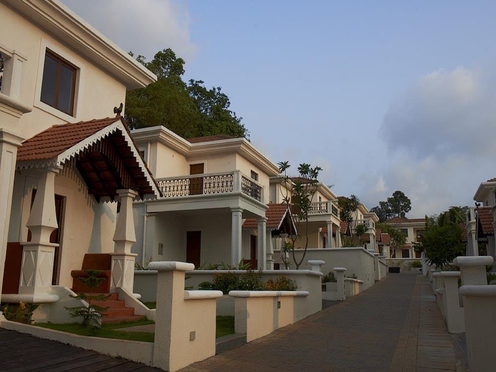 Pinto Rosario Square Resort And Spa