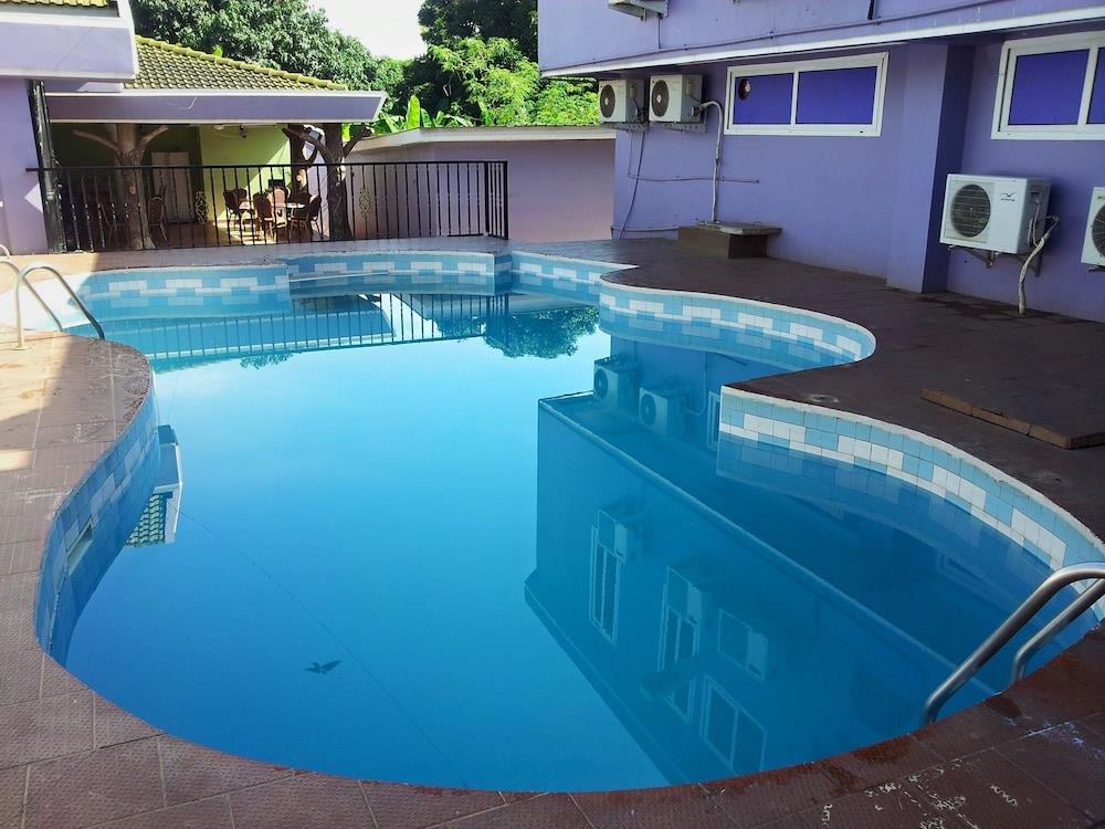 Champion International Hotel