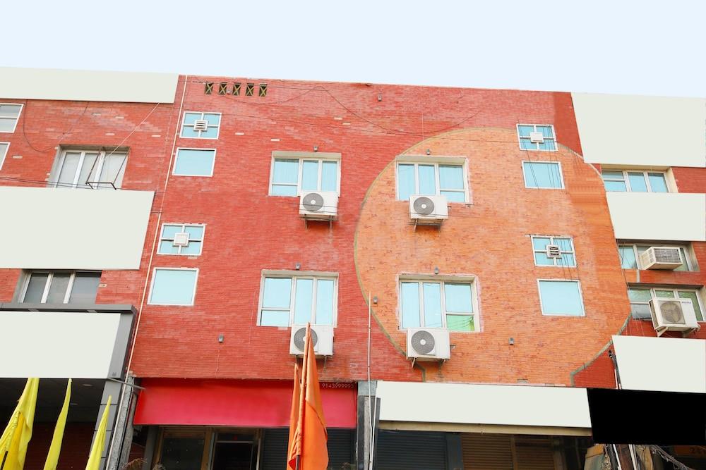 Oyo 41618 Hotel Regency