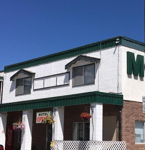 Kootenay Country Inn