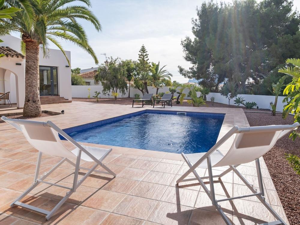 Comfortable Villa in Calpe With Pool, Terrace & Garden