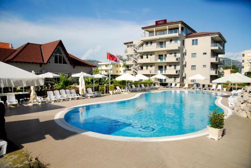 Godija Hotel & Suites